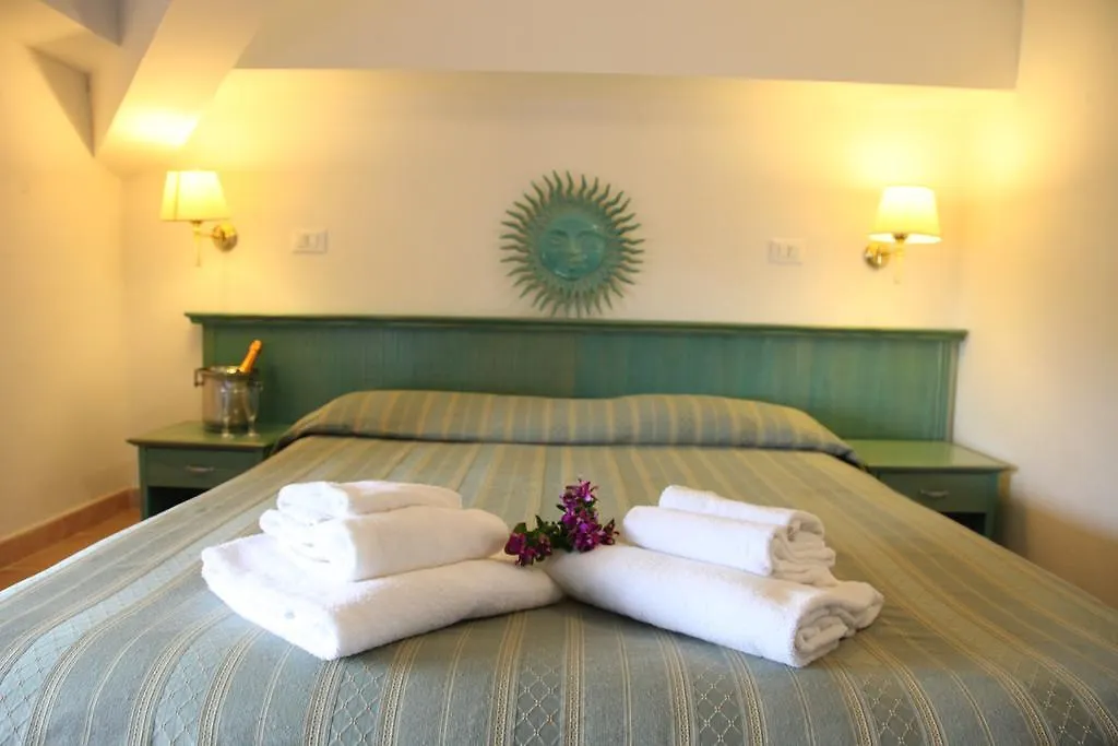 Hotel Mezzaluna Carloforte   Carloforte (Isola di San Pietro)